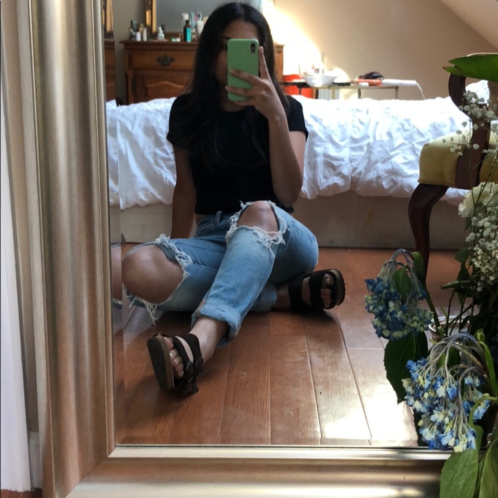 Knee ripped jeans